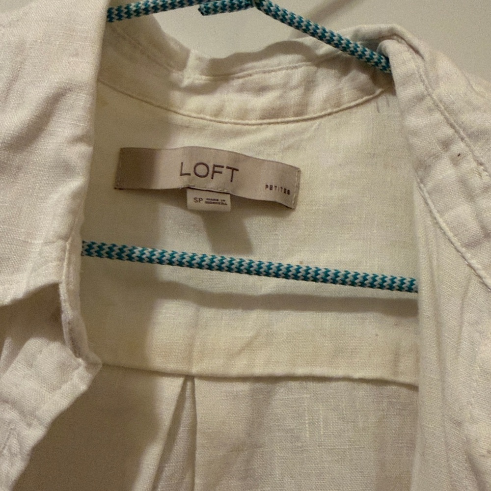 Loft Linen Button Up - Picture 2 of 4